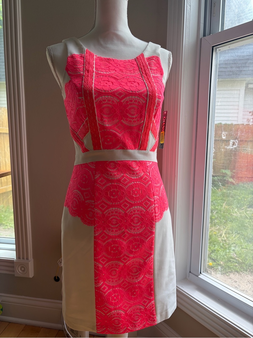 NWT Gianni Bini Ivory Watermelon Lace Summer Dress Size 4 Cocktail Wedding Guest - Picture 5 of 12